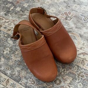 Sezane Leather Clogs